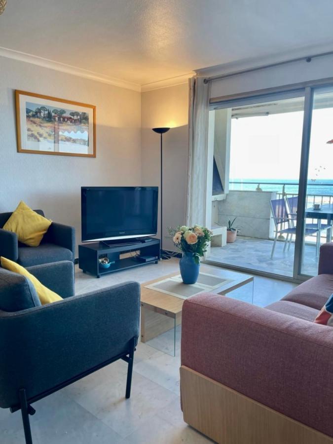 אנטיב Seafront One Bedroom Apartment With A Terrasse Swimming Pool And A Parking מראה חיצוני תמונה
