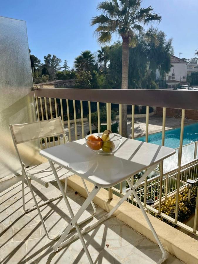 אנטיב Seafront One Bedroom Apartment With A Terrasse Swimming Pool And A Parking מראה חיצוני תמונה
